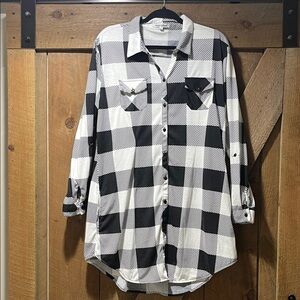 White Mark Black and White Buffalo Plaid Tunic Shirt